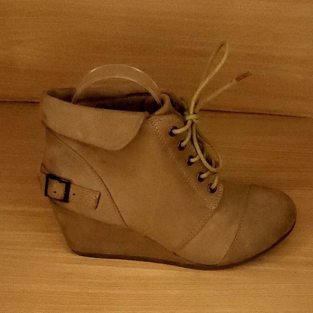 Call It Spring Tan Lace Up Faux Suede Wedge Boots 7